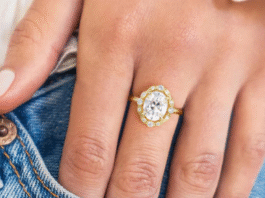 oval engagement rings gold
